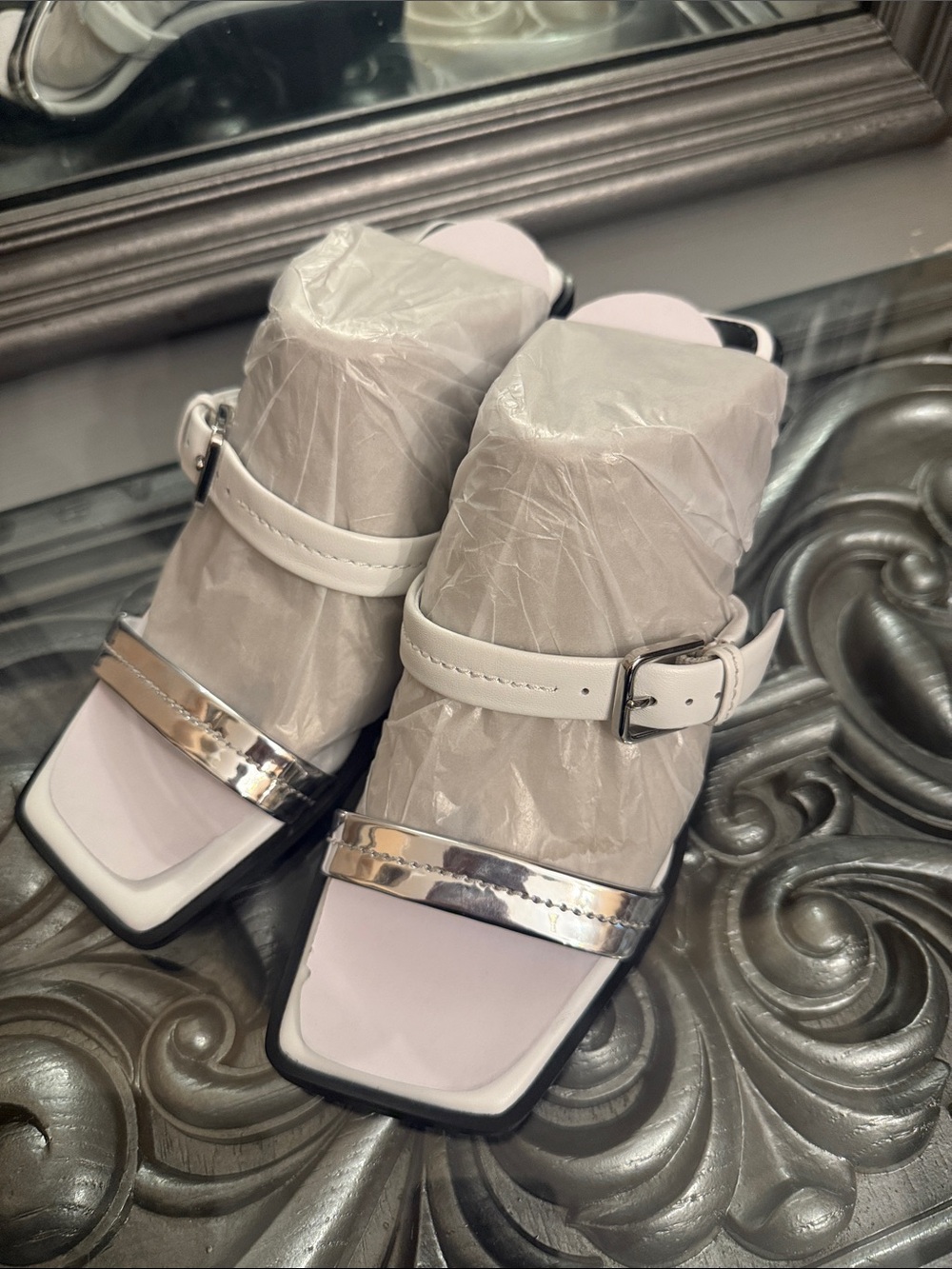Franco Sarto 5.5 Frenza White & Silver Square Toe Block Heel Mule Sandal - Picture 4 of 10